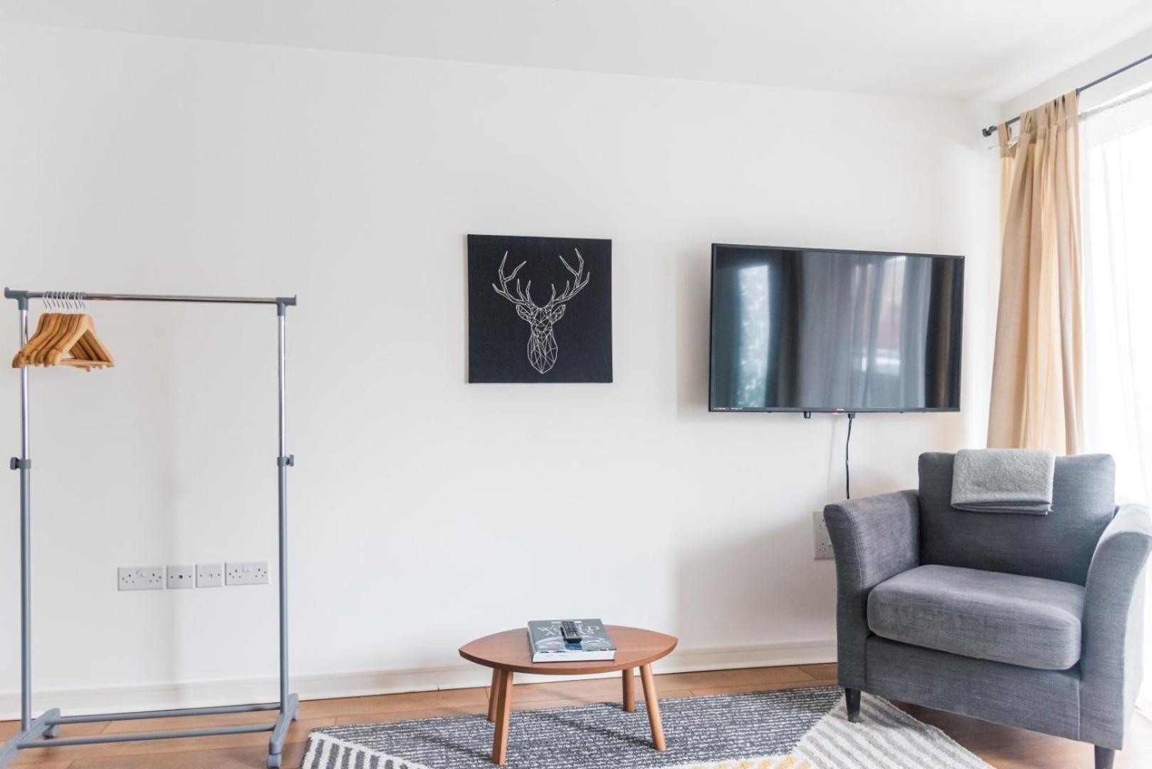 The City Song 1 Bedroom Apartment In Rotherhithe London Exterior photo