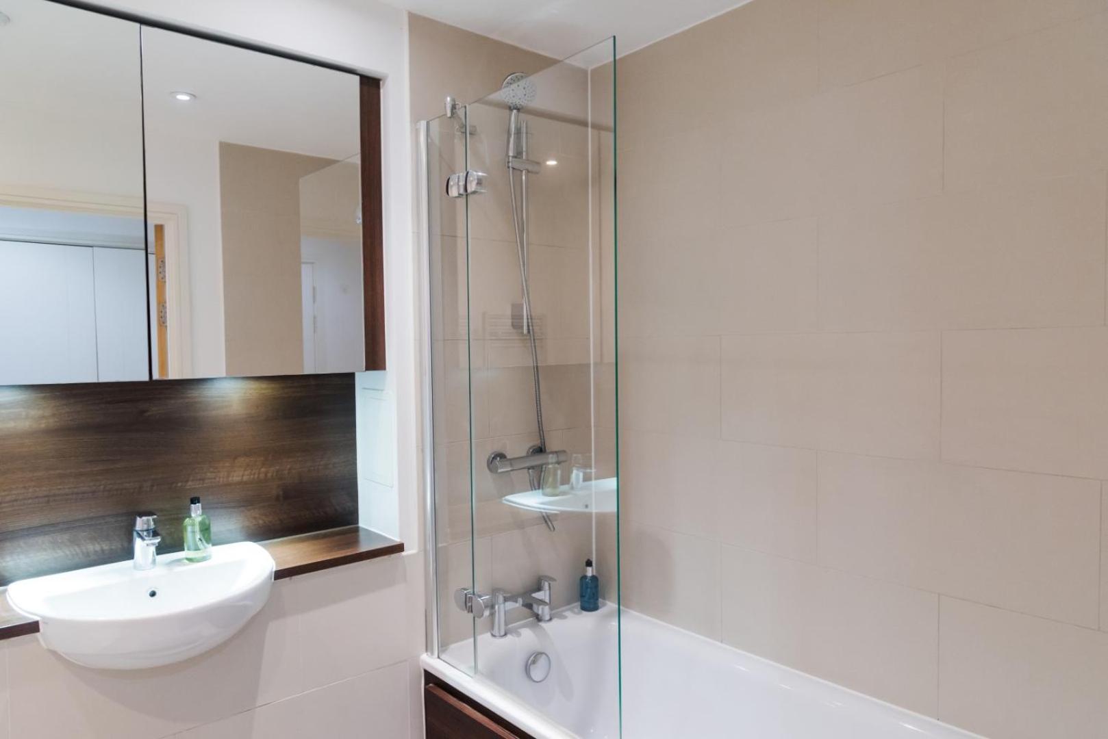 The City Song 1 Bedroom Apartment In Rotherhithe London Exterior photo