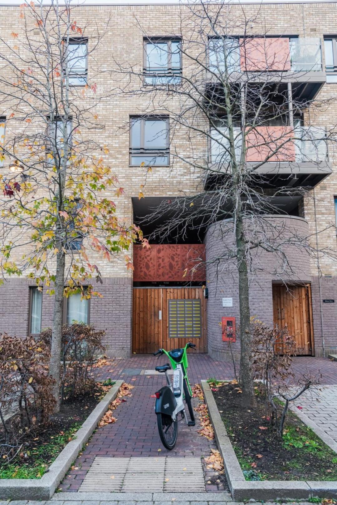 The City Song 1 Bedroom Apartment In Rotherhithe London Exterior photo